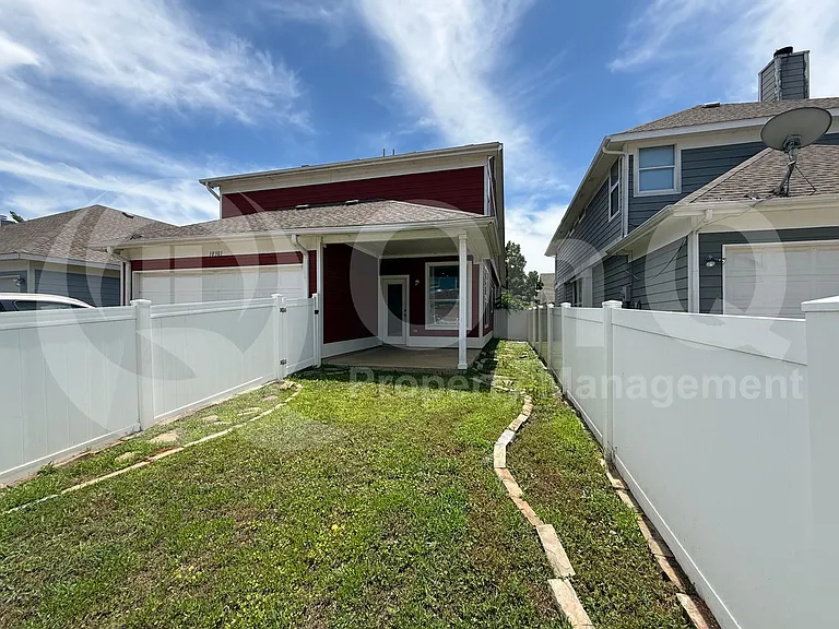 10301 Waterbury Dr — Photo 19