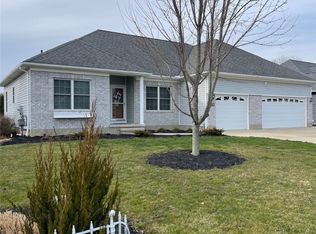 8439 Eagle Creek Dr, Garrettsville, OH 44231
