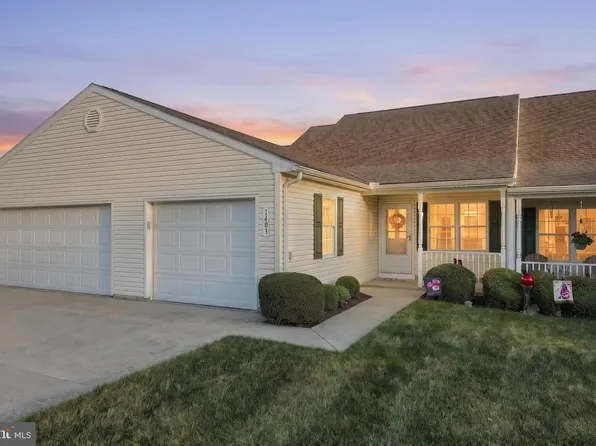 1403 Chami Dr #5, Spring Grove, PA 17362