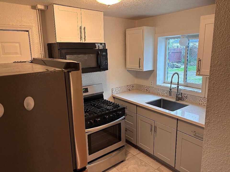 1st image of 4024 54th St APT 2