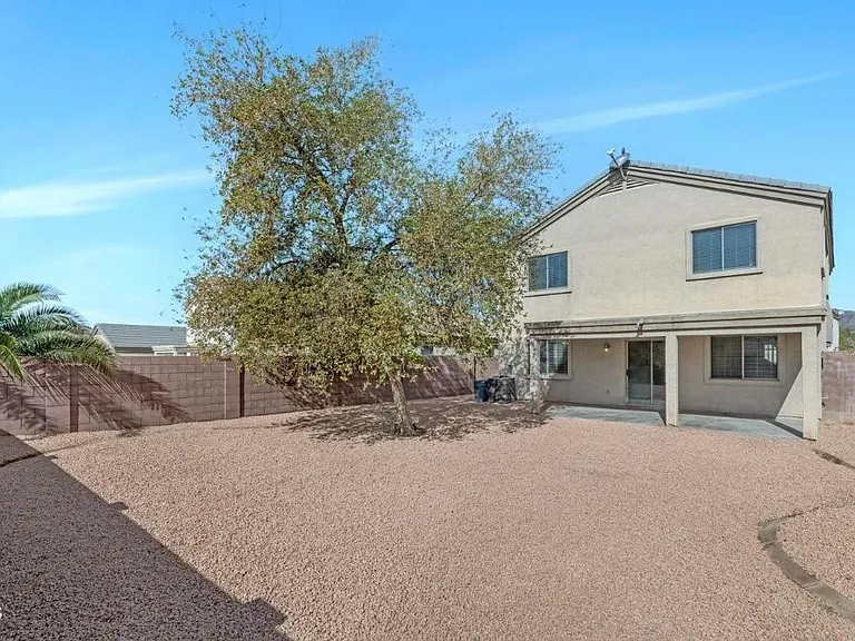 23949 W Hadley St — Photo 18