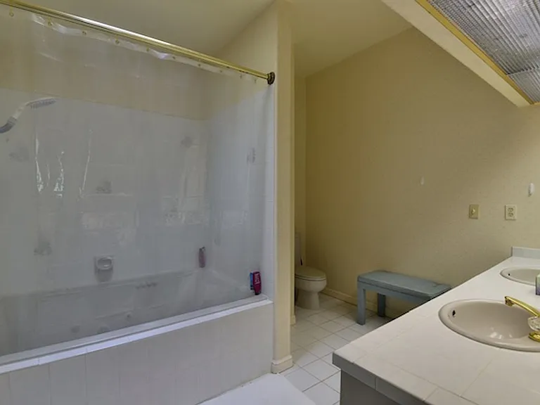 120 Country Club Dr #60 — Photo 14