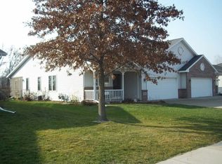 5607 Osborn Dr, Mc Farland, WI 53558
