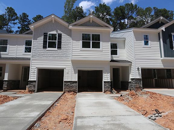 3rd image of 2928 Spring Manor Way