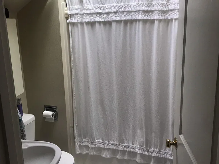 Full bath upstairs