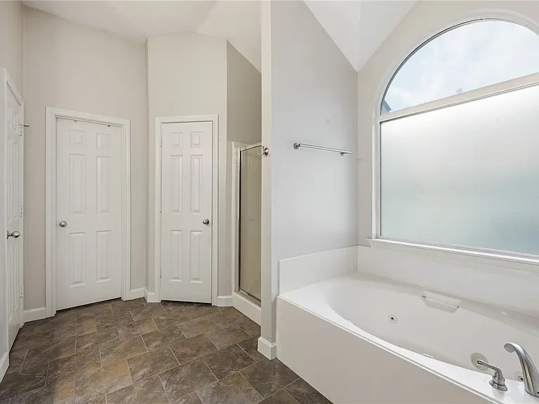 2805 Muirwood Ct — Photo 13