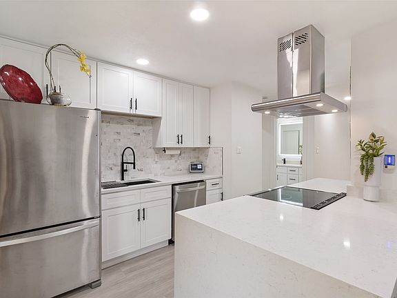3rd image of 10635 Stone Canyon Rd #19