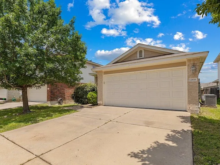 12816 Dwight Eisenhower St — Photo 4