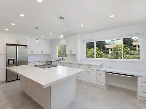 3984 La Jolla Blvd, La Jolla, CA 92037