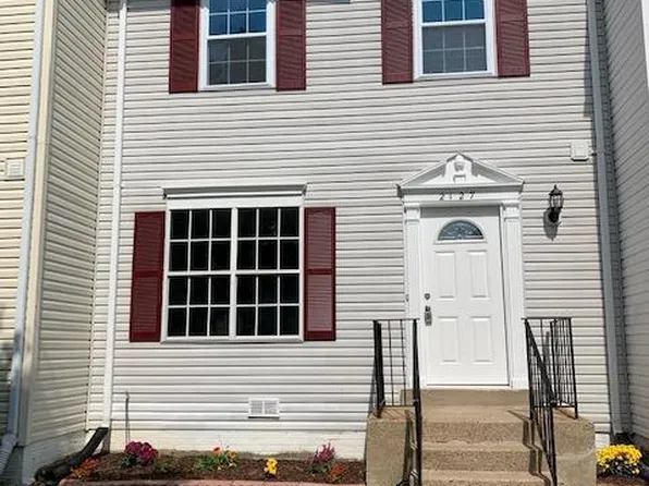2127 Fort Donelson Ct, Dumfries, VA 22026