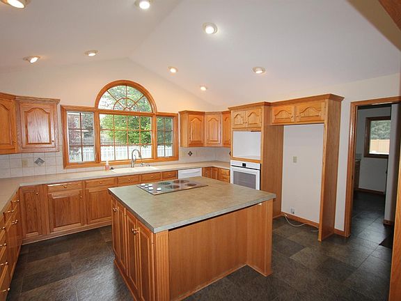 5th image of 503 W 31st St