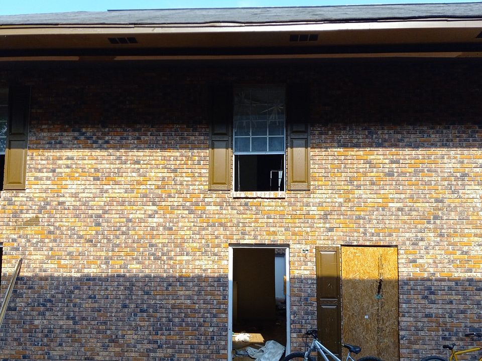 1st image of 107 Plantation Place Dr