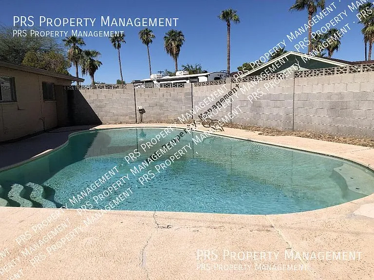 3729 S Kenneth Pl — Photo 3