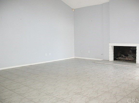 Large living room with vaulted ceilings.