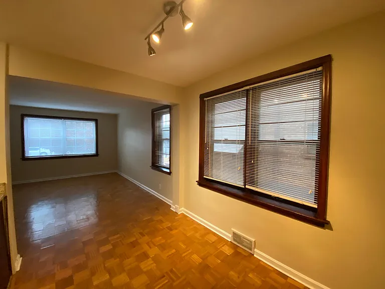 5493 Loughborough Ave — Photo 9