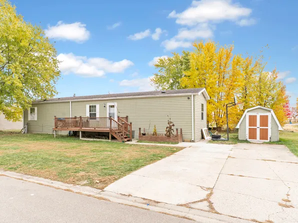 31 Peggy Dr, Sandwich, IL 60548