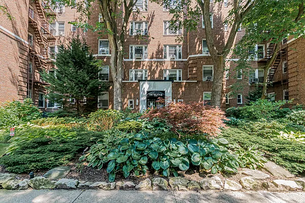 Sold by Compass | media 17