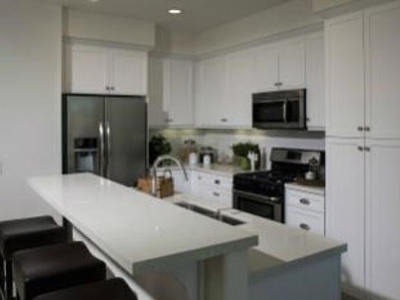3rd image of 7606 N Honor Way