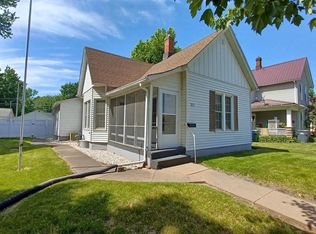 325 5th Ave N, Clinton, IA 52732