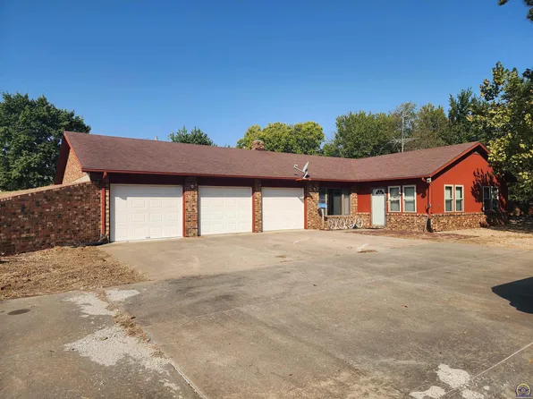 7654 SE 45th St, Tecumseh, KS 66542