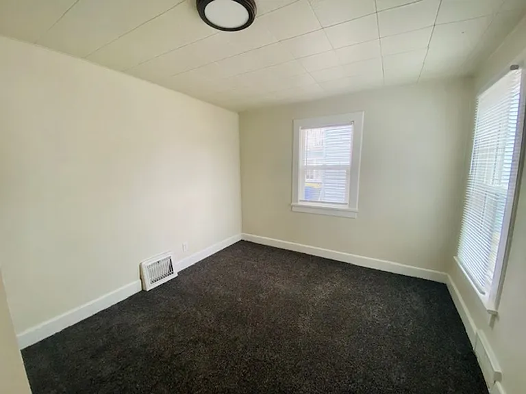 997 Shawano Ave — Photo 13