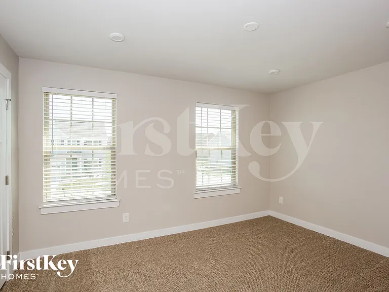1658 Scarbrough Cir SW — Photo 11