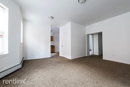 4815 W Monroe St Apartments Chicago Living Room_03