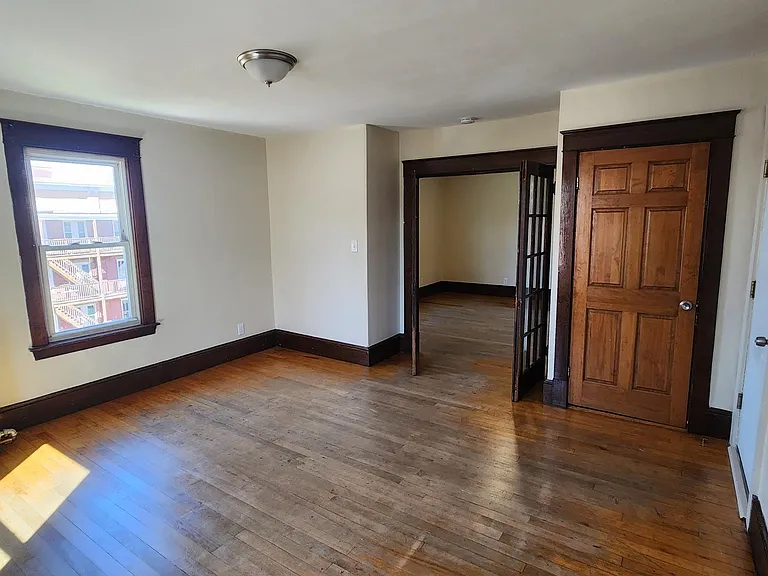 90 Ash St #9 — Photo 3