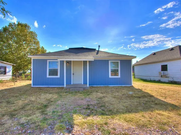 208 S Cimarron Rd, Tuttle, OK 73089