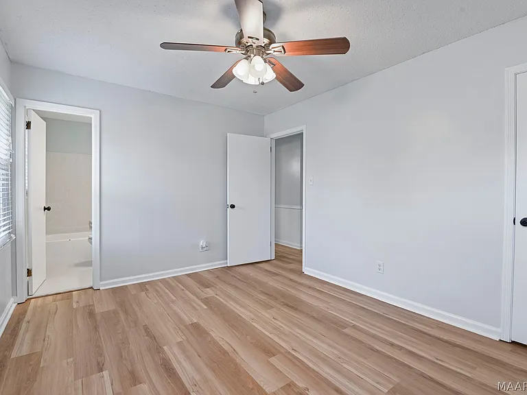 111 Lori St — Photo 21