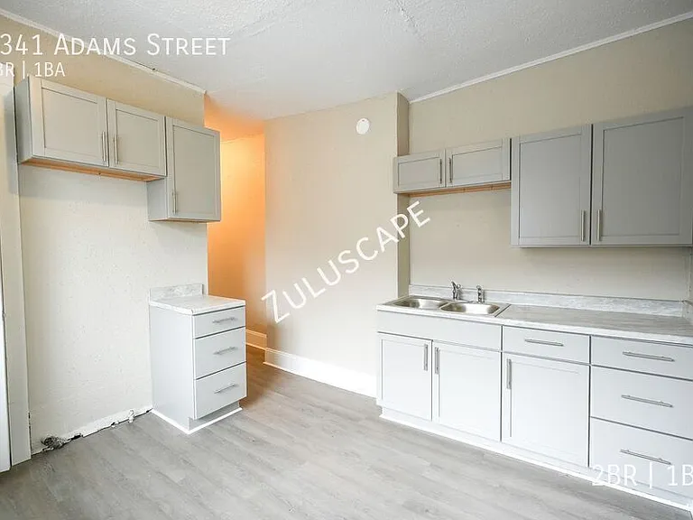 2341 Adams St — Photo 7