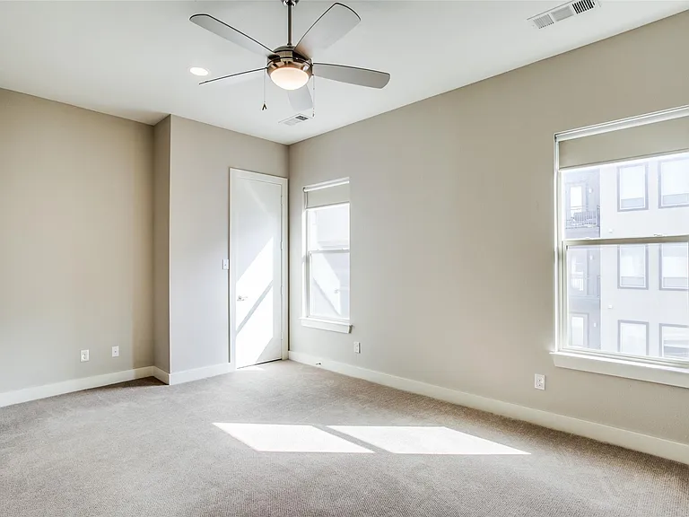 2325 Stutz Dr #41 — Photo 15