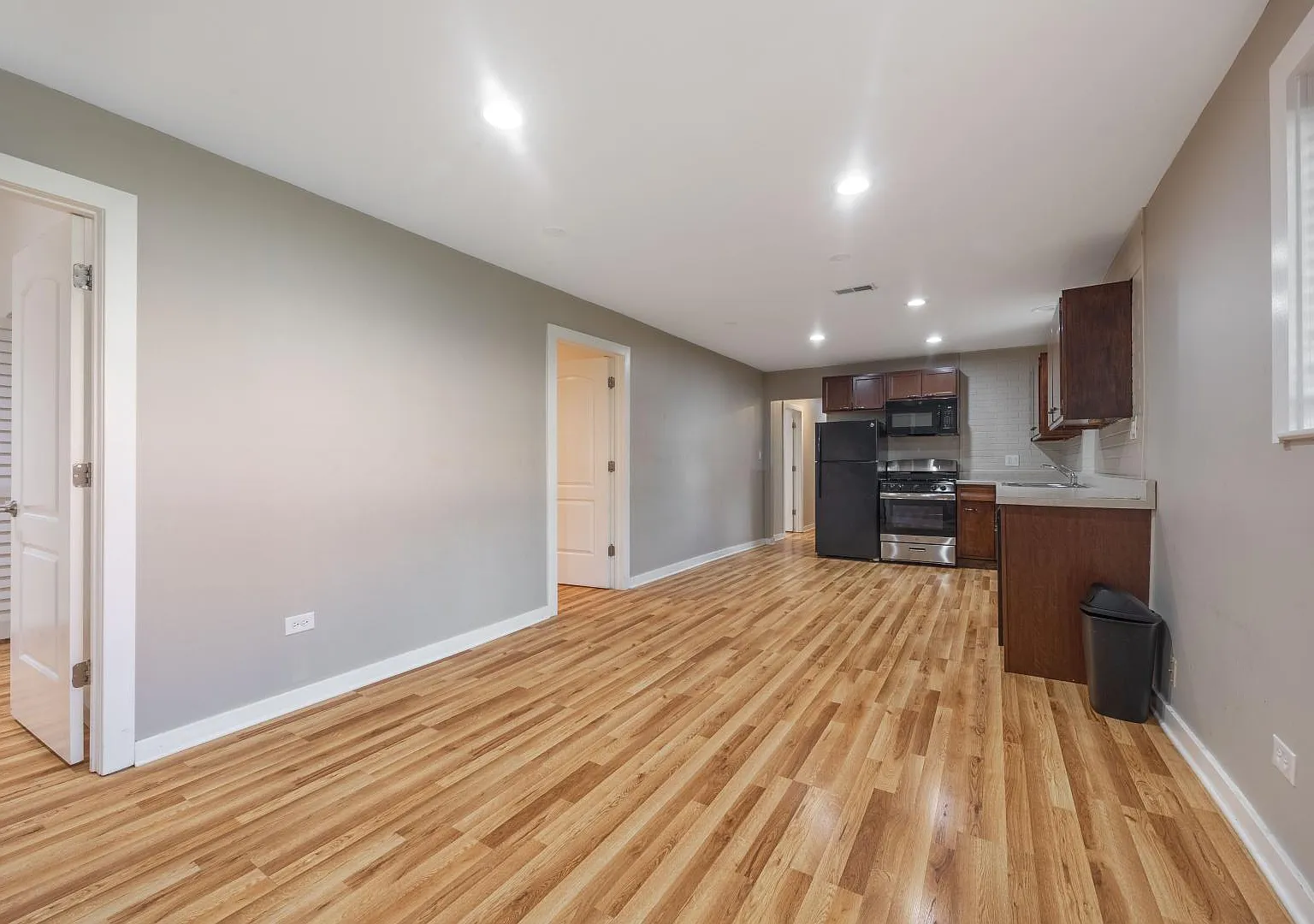 4 bed, 1.5 bath, $3,600 — Photo 3