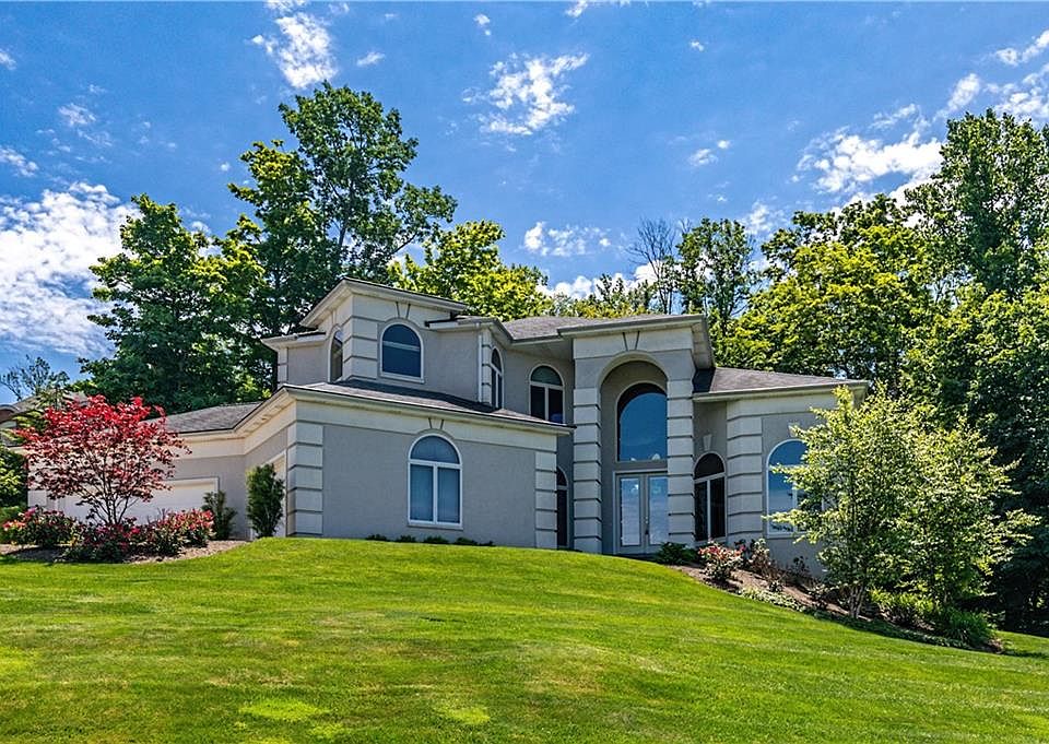 1st image of 4245 Stone Creek Dr