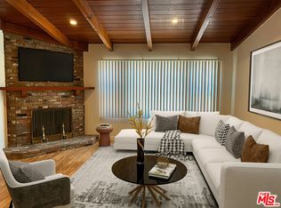 6043 S Garth Ave, Los Angeles, CA 90056