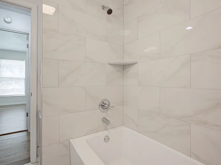 821 NW 48th St — Photo 37