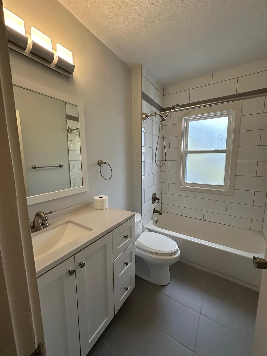 3094 Kensington Rd APT 2 photo 1