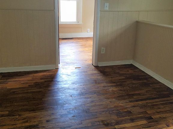 3rd image of 2307 S 18th St