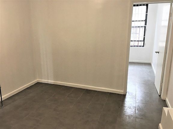 3rd image of 77 Mulberry St APT 3F