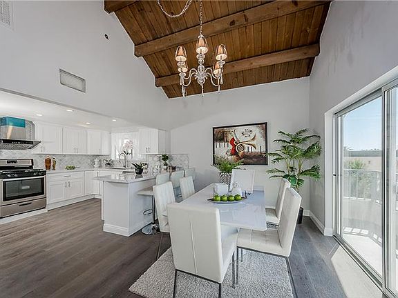 4th image of 221 S Gale Dr Unit 404