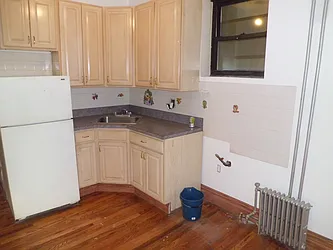 Rented by Maximus Realty Group