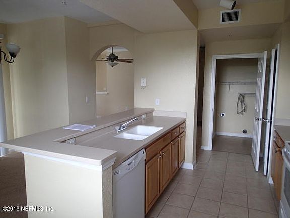 5th image of 10075 N Gate Pkwy #2013