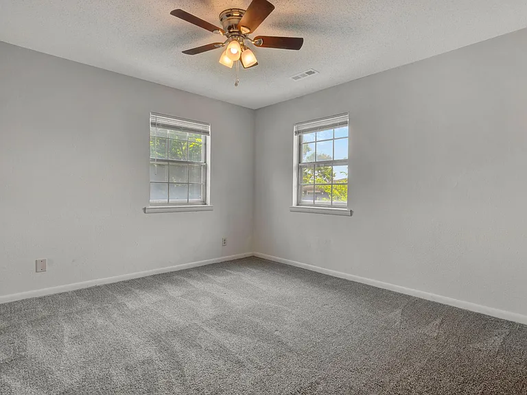 1660 Palmer Pl — Photo 18