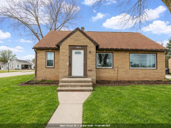 1105 Madison St, Little Chute, WI 54140