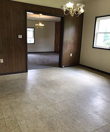 3rd image of 727 E 4th St