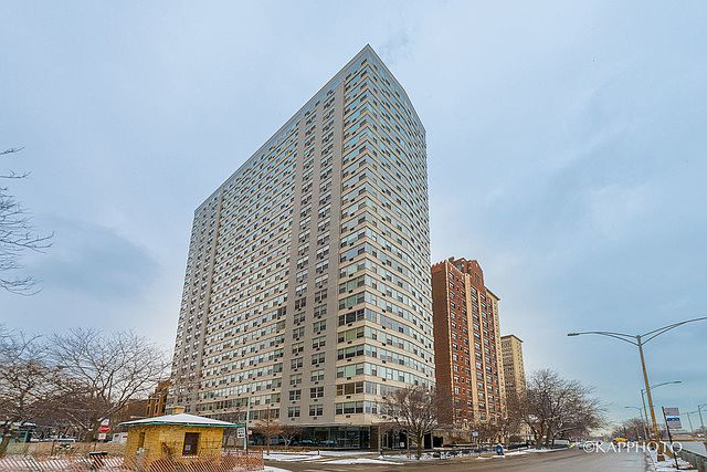 1st image of 3900 N Lake Shore Dr APT 15E
