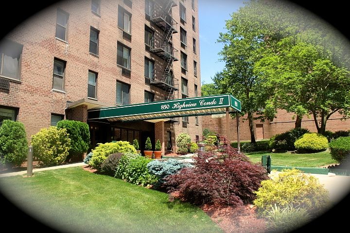 1st image of 850 Howard Ave APT 6E