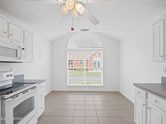 3rd image of 10450 Monticello Forest Cir