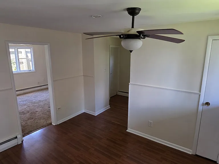 264 Roberts Ave — Photo 11