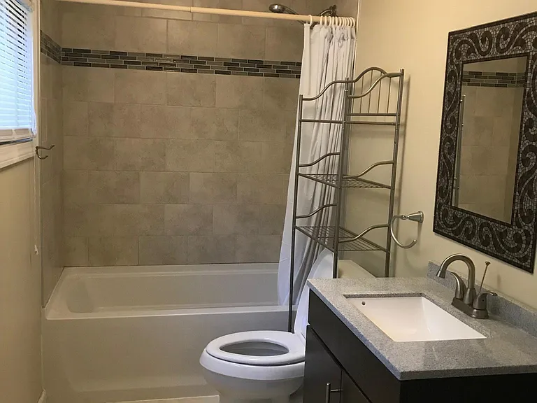18 Greenbriar Dr #C — Photo 9